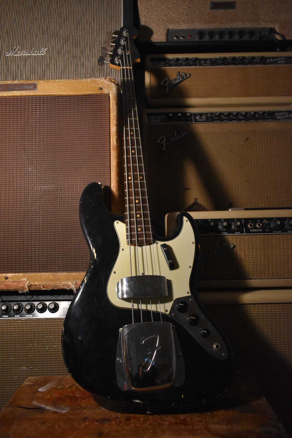1963 Fender Jazz Bass Black - serial L17222 - Cesco's Corner Guitars