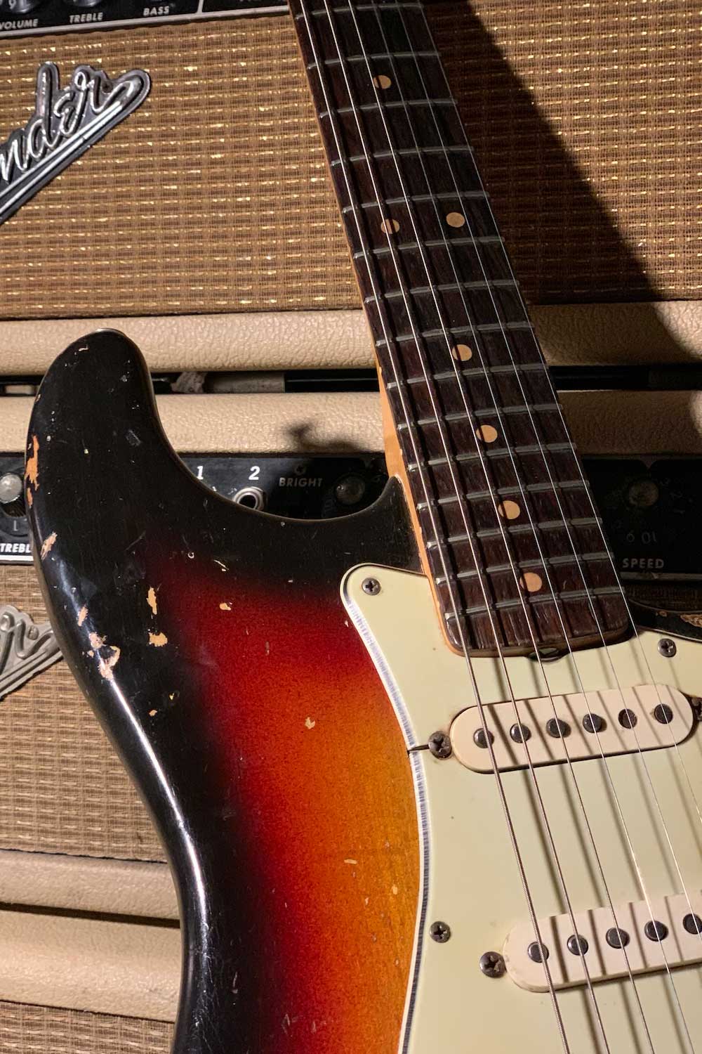 1963 Fender Stratocaster - Sunburst: L09798 - Cesco's Corner Guitars