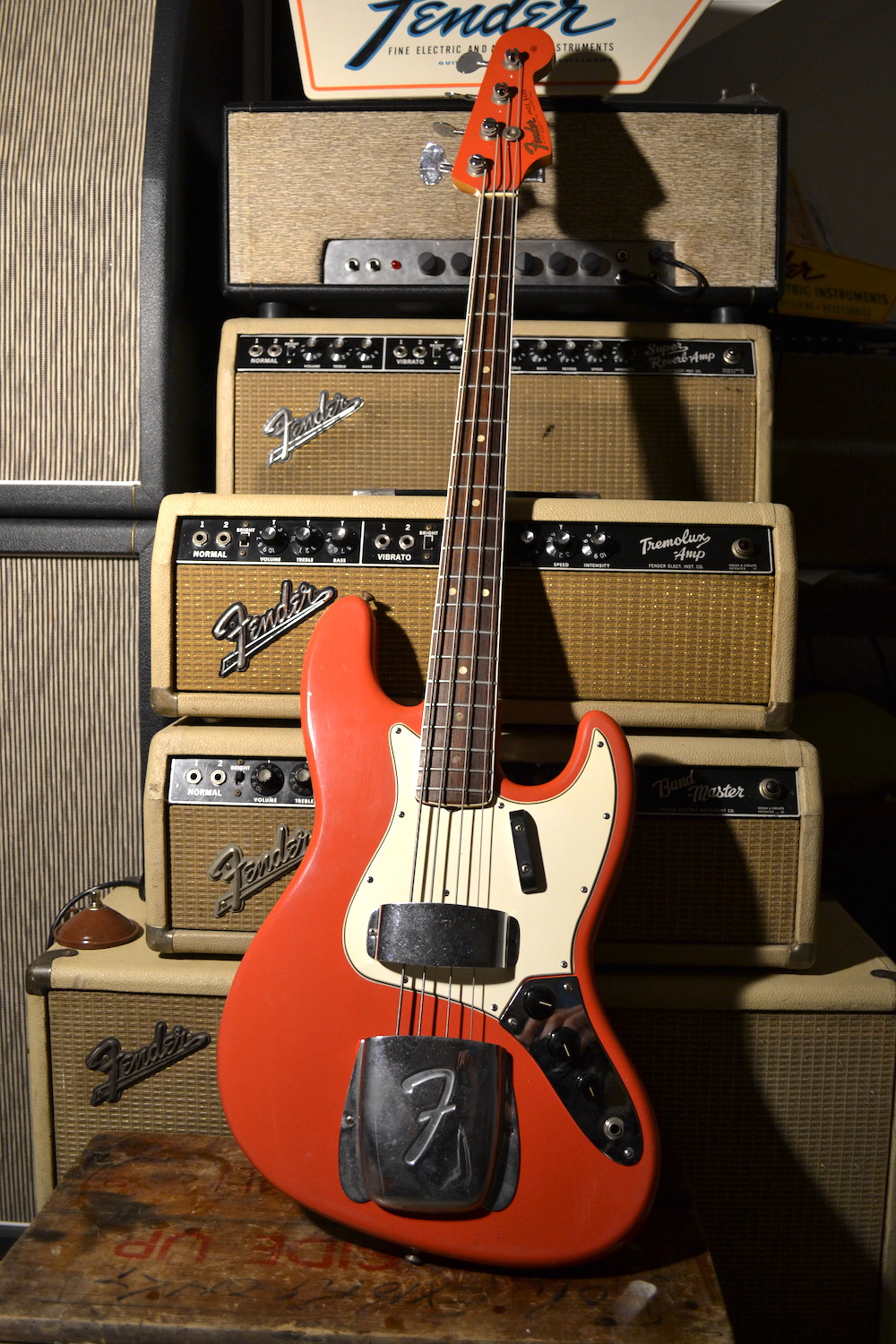 Cause Cherry bed 1966 Fender Jazz Bass Fiesta Red - Serial: 151224 - Cesco's Corner Guitars