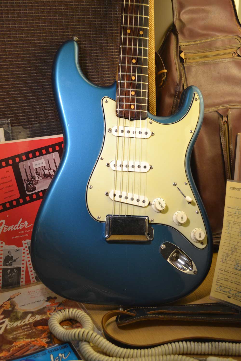 Third Prefix Frenzy 1963 Fender Stratocaster Lake Placid Blue - Serial: L08679 - Cesco's Corner  Guitars